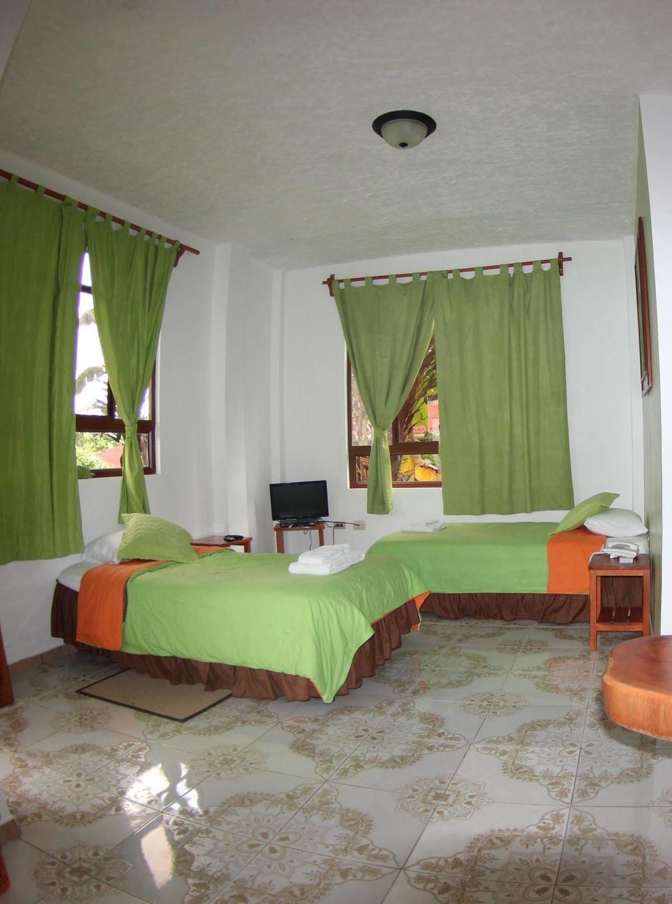 Hotel Twin Galapagos Puerto Ayora  Exterior foto
