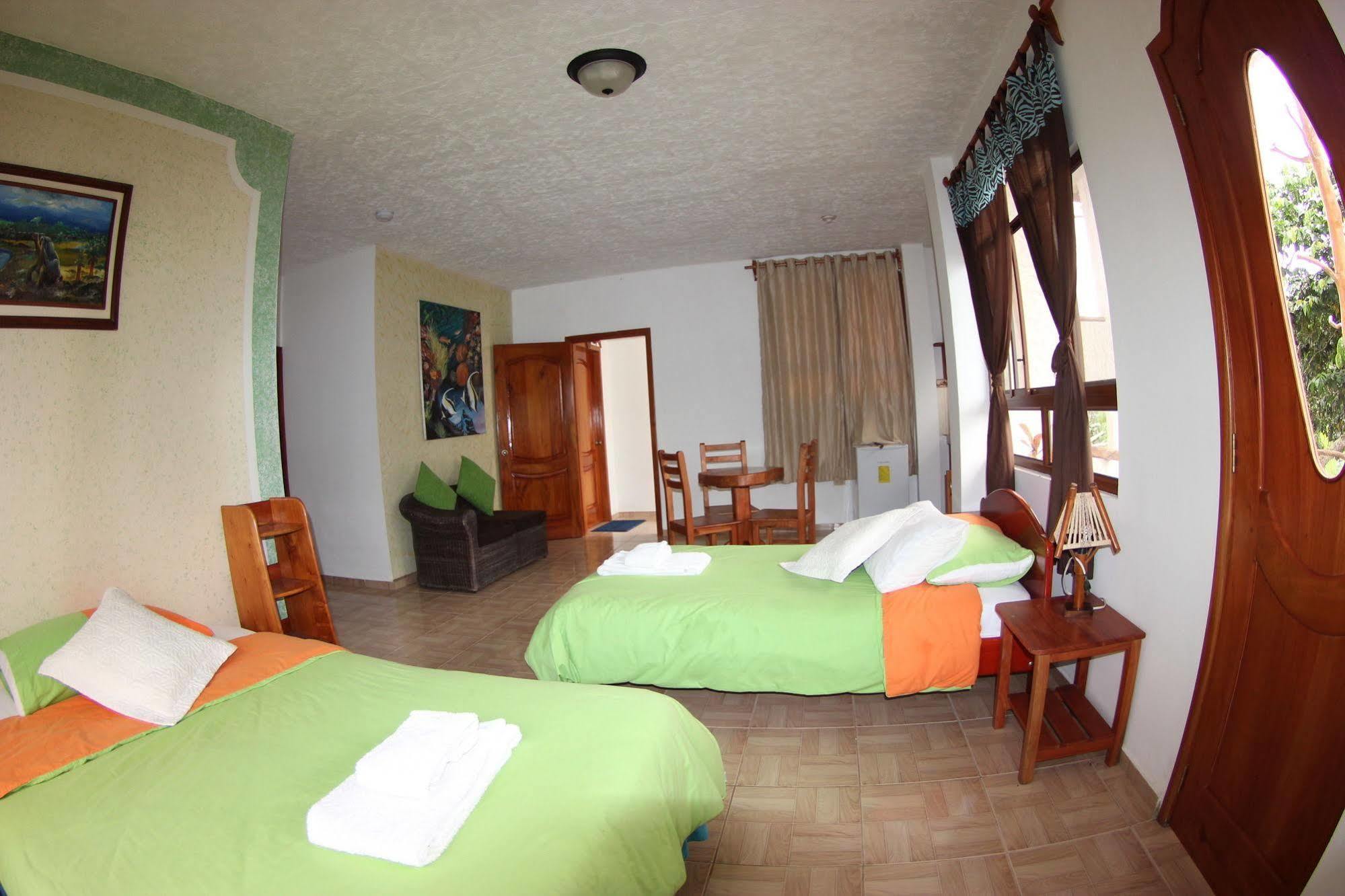 Hotel Twin Galapagos Puerto Ayora  Exterior foto